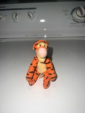 Disney tigger plush- miniature